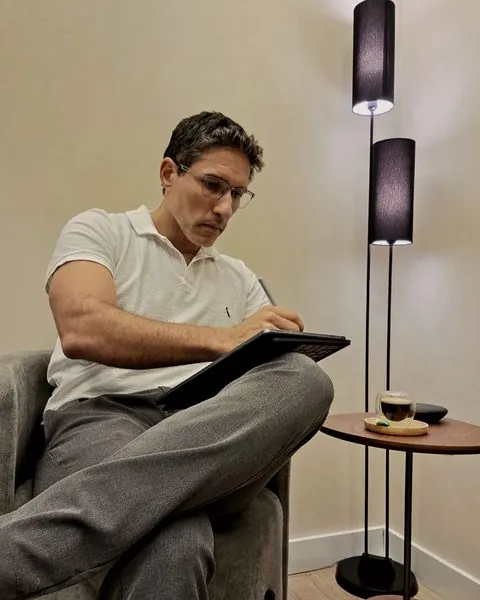 Dr. Bruno Marinho em análise criteriosa para plano individualizado
